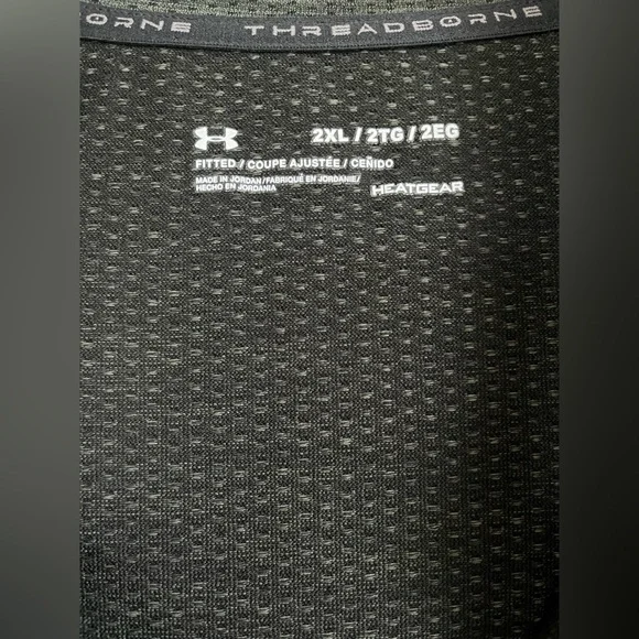 Men’s 2XL Under Armour pristine condition grey zip up. - Picture 4 of 9